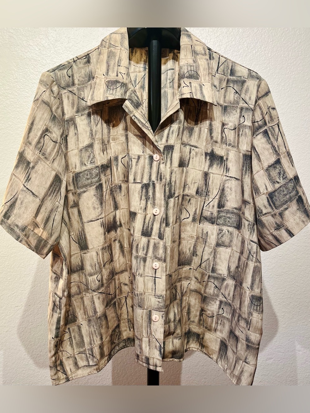 Vintage Tradition Short Sleeve Button-Down Abstract Shirt in Beige